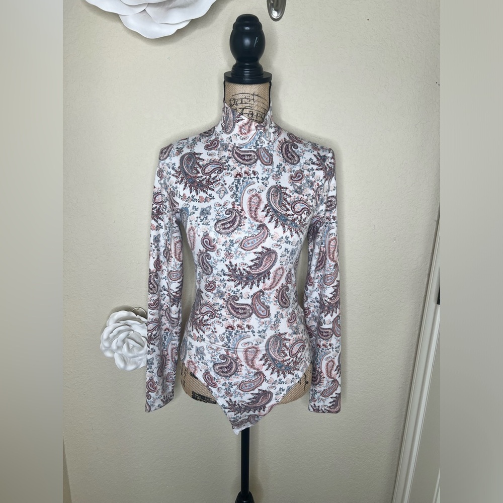 NTM: Entro Paisley Mock Neck Long Sleeve Bodysuit Soft Stretch Knit Size Small